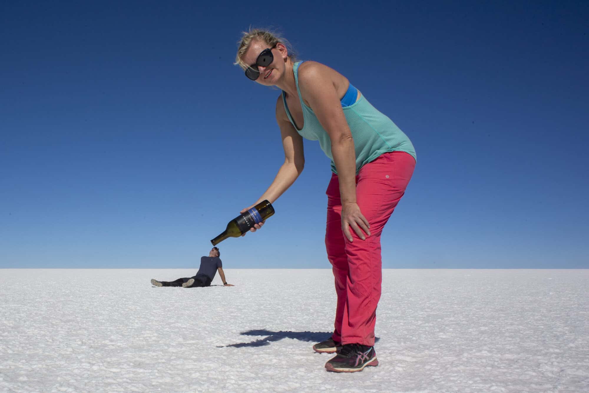 Soľná pláň Uyuni so psom
