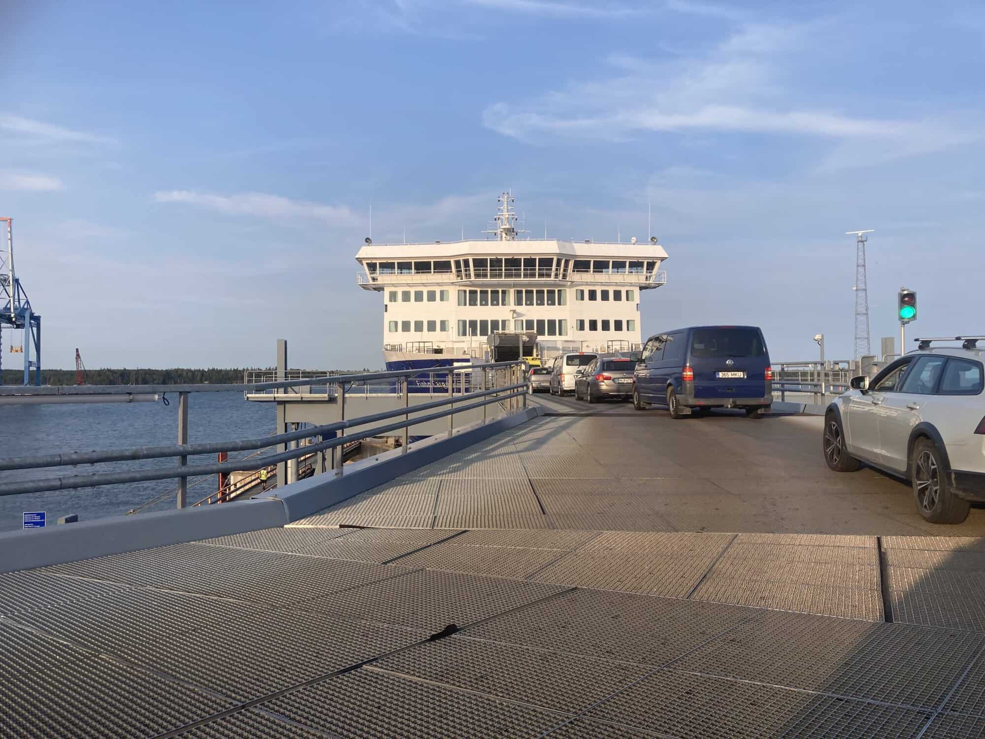 So psom trajektom z Helsínk do Tallinnu