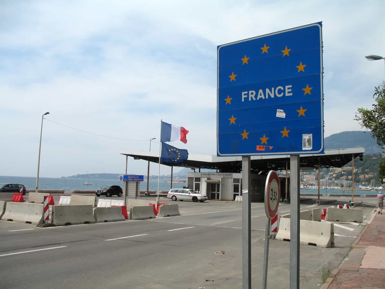 So psom do Francúzska: podmienky vstupu z EÚ aj z krajín mimo EÚ